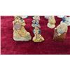Image 7 : 24 Wade Porcelain Nursery Rhyme Figurines, Complete Set