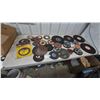 Image 1 : Assorted Grinding and Cut-Off Wheels: Makita, Flexovit, and More, Various Sizes and Grits