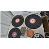 Image 2 : Assorted Grinding and Cut-Off Wheels: Makita, Flexovit, and More, Various Sizes and Grits