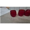 Image 2 : Six Red Glass. Lantern fonts