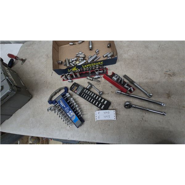 Mastercraft Stubby Combination Wrench Set, Husky Sockets ratchet 1/4." 3/8." 1/2”