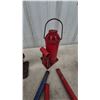 Image 3 : Three Hydraulic Bottle Jacks, Three Jack Handles