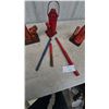 Image 5 : Three Hydraulic Bottle Jacks, Three Jack Handles