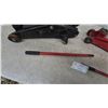 Image 4 : Two Floor Jacks and Two Jack Handles