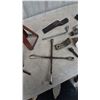 Image 3 : Pair of Jack Stands, Cross Wrench, Trailer Hitch Balls