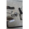 Image 4 : Pair of Jack Stands, Cross Wrench, Trailer Hitch Balls