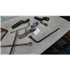 Image 6 : Pair of Jack Stands, Cross Wrench, Trailer Hitch Balls