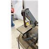 Image 2 : Delta 1” Belt/5” Disc Sander, Model 31-080, 1/4 HP, 120V, 2.6A, Mounted on Wooden Base with Extra