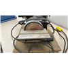 Image 3 : Delta 1” Belt/5” Disc Sander, Model 31-080, 1/4 HP, 120V, 2.6A, Mounted on Wooden Base with Extra