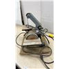Image 7 : Delta 1” Belt/5” Disc Sander, Model 31-080, 1/4 HP, 120V, 2.6A, Mounted on Wooden Base with Extra