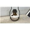 Image 2 : Pair of Vintage Hanging Aladdin Lamps with Metal Frames, Missing 1 Chimney