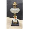 Image 6 : FourAntique Clear Glass Kerosene Oil Lamps Including Victoria Finger Lamp and Parlor Lamp, 1