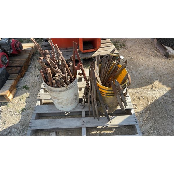 30 Swather/Combine Lifters