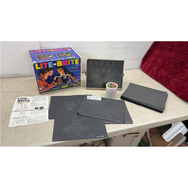 Vintage Hasbro Lite-Brite No. 5455 Light Toy Set with Pegs, Looney Tunes Pattern Sheets