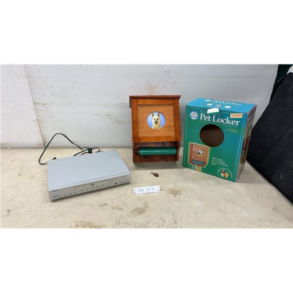 Norcent DP-311 DVD/CD/MP3/CD-R/CD-RW Player and Sporn Pet Locker Storage Cabinet