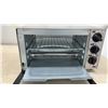 Image 3 : Hamilton Beach 31126 Stainless Steel Toaster Oven and 12-Cup Coffee Maker