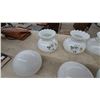 Image 3 : Assorted Lamp Shades and Globes: 4 Floral-Patterned Glass Lamp Shades, 4White Glass Globes