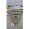 Image 3 : Medalta Potteries Ltd. 5 Imperial Crock with Lid and Handles