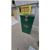 Image 5 : Two Coleman Easi-Lite Lanterns and Coleman Lantern Case