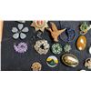 Image 3 : Collection of Brooches