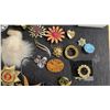 Image 5 : Collection of Brooches