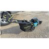 Image 4 : Yardworks Electric Lawn Mower with Bagger and Manual