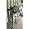 Image 2 : Delta 31-250C 115V 12.8A 60Hz Thickness Sander with Rolling Stand