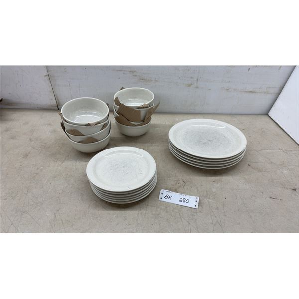 Off-White Ceramic Dinnerware Set With Crazed Glaze, Plates and Bowls, 21 Pieces