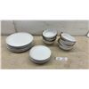 Image 1 : New White Crackle Glaze Ceramic Dinnerware Set Including Plates, Side Plates, and Bowls, 20 Pieces
