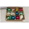 Image 6 : Vintage NOMA Bubble-Lites Christmas Lights, Glass Ornaments, Pinecones and Noel Candle Holders