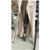 Image 4 : Beige Patio Umbrella