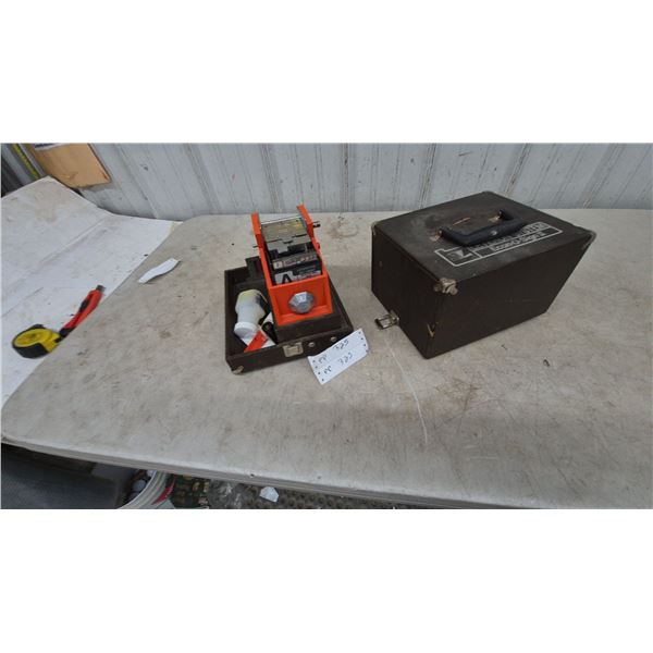 LETERON SYSTEM Econ-O-Sign II Lettering Machine, Case, and Accessories