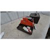 Image 3 : LETERON SYSTEM Econ-O-Sign II Lettering Machine, Case, and Accessories