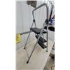 Image 3 : 3-Step Folding Step Stool with Handrail