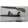 Image 5 : 2 Rifle Stock, Folding Stock, road flares
