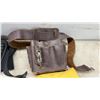 Image 3 : Leather Tool Belts, Knee Pads, Work Gloves