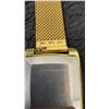 Image 4 : Gold-Plated Men's Wristwatch, Cushion Case, Date Window, Mesh Bracelet