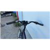 Image 4 : CCM Weston Men's Comfort Variable Speed Bicycle with Rear Rack