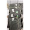 Image 2 : 30+ Pairs of Pants