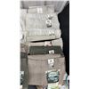 Image 6 : 30+ Pairs of Pants