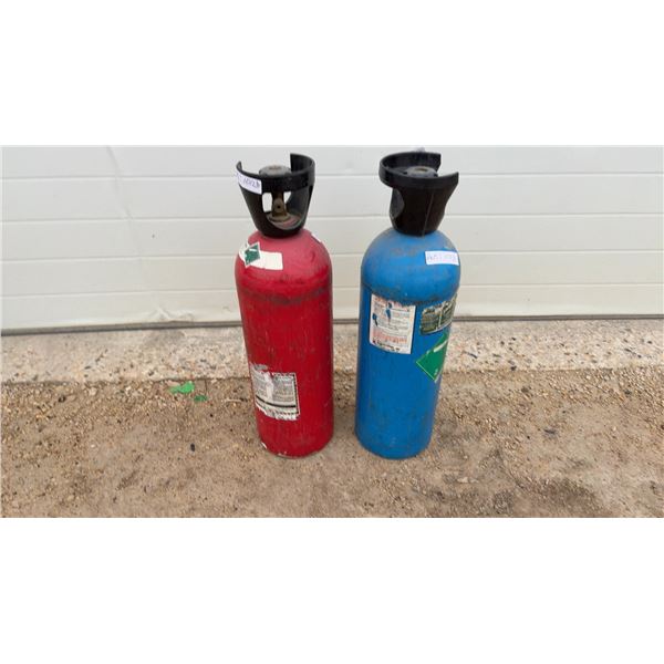 Two DOT-3AL1800 Aluminum CO2 Gas Cylinders, 1800 PSI