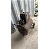 Image 2 : PERMLUBE 1.2 HP 2.2 GAL Air Compressor