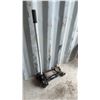 Image 1 : Omega 2-Ton Hydraulic Service Jack