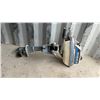 Image 1 : Evinrude 4 Outboard Motor with Propeller and Controls