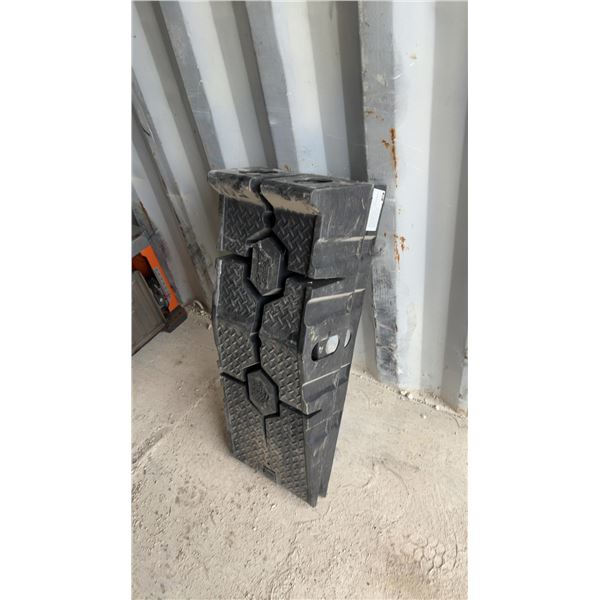 Rhino Ramps: 2 Black Plastic Vehicle Ramps (Small Crack in Base of One)