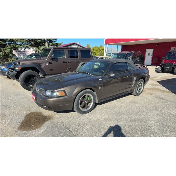 2001 Ford Mustang Convertible, 6-Cylinder, 174,356 KM, Safetied!