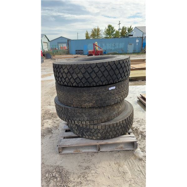 Four Michelin X Works Grip 11R 24.5 Regroovable Tubeless Commercial Truck Tires