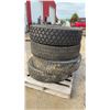 Image 7 : Four Michelin X Works Grip 11R 24.5 Regroovable Tubeless Commercial Truck Tires