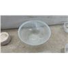 Image 6 : Set of 4 Ceramic Bowls With Lids and 7 White Swirled Art Glass Bowls