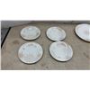 Image 6 : 12-Piece Holiday Snowflake Dinnerware Set with Bowls, Salad Plates, and Dinner Plates